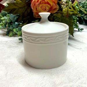 Block gala white/off white sugar butter bowl with lid tribal Celtic pattern 4x4”